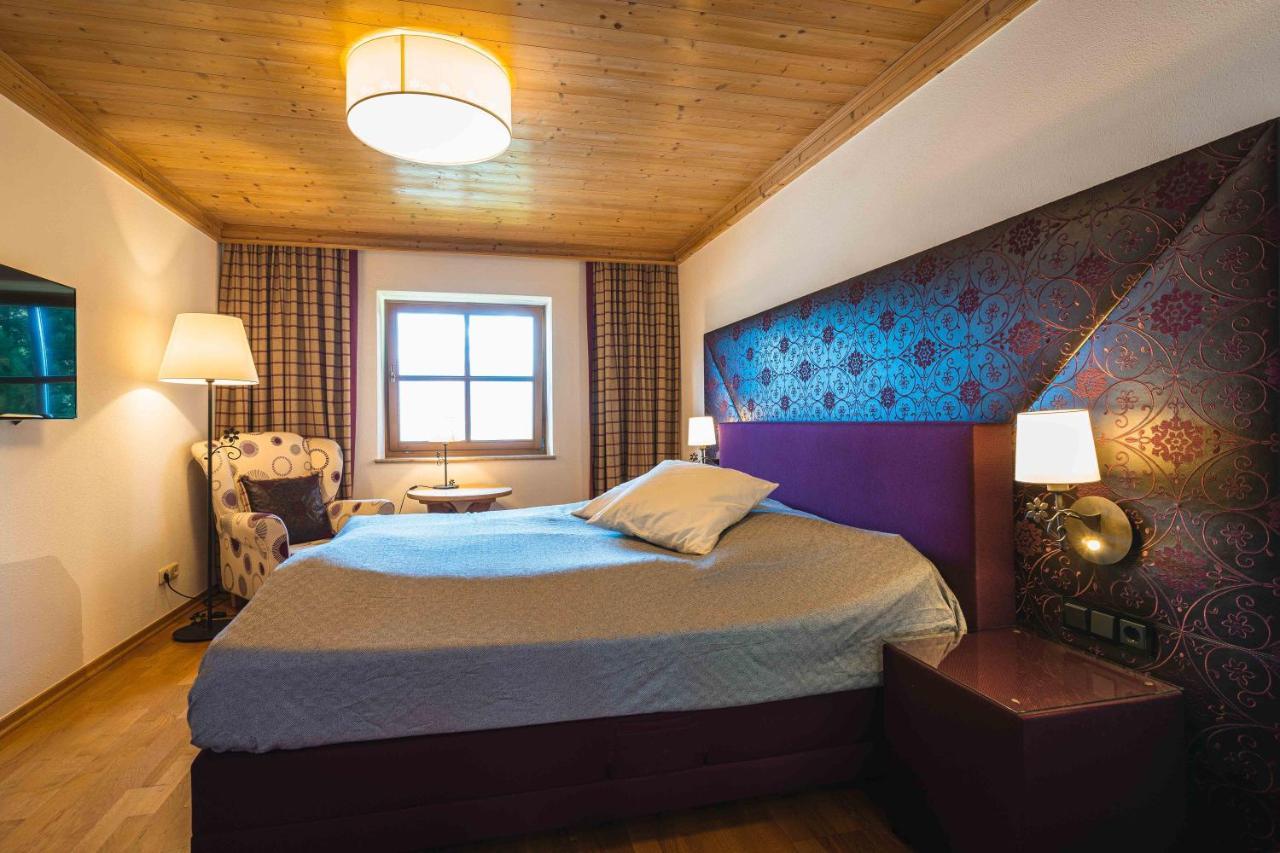 צל-אם-זי Chalet Crown Of The Alps By We Rent מראה חיצוני תמונה