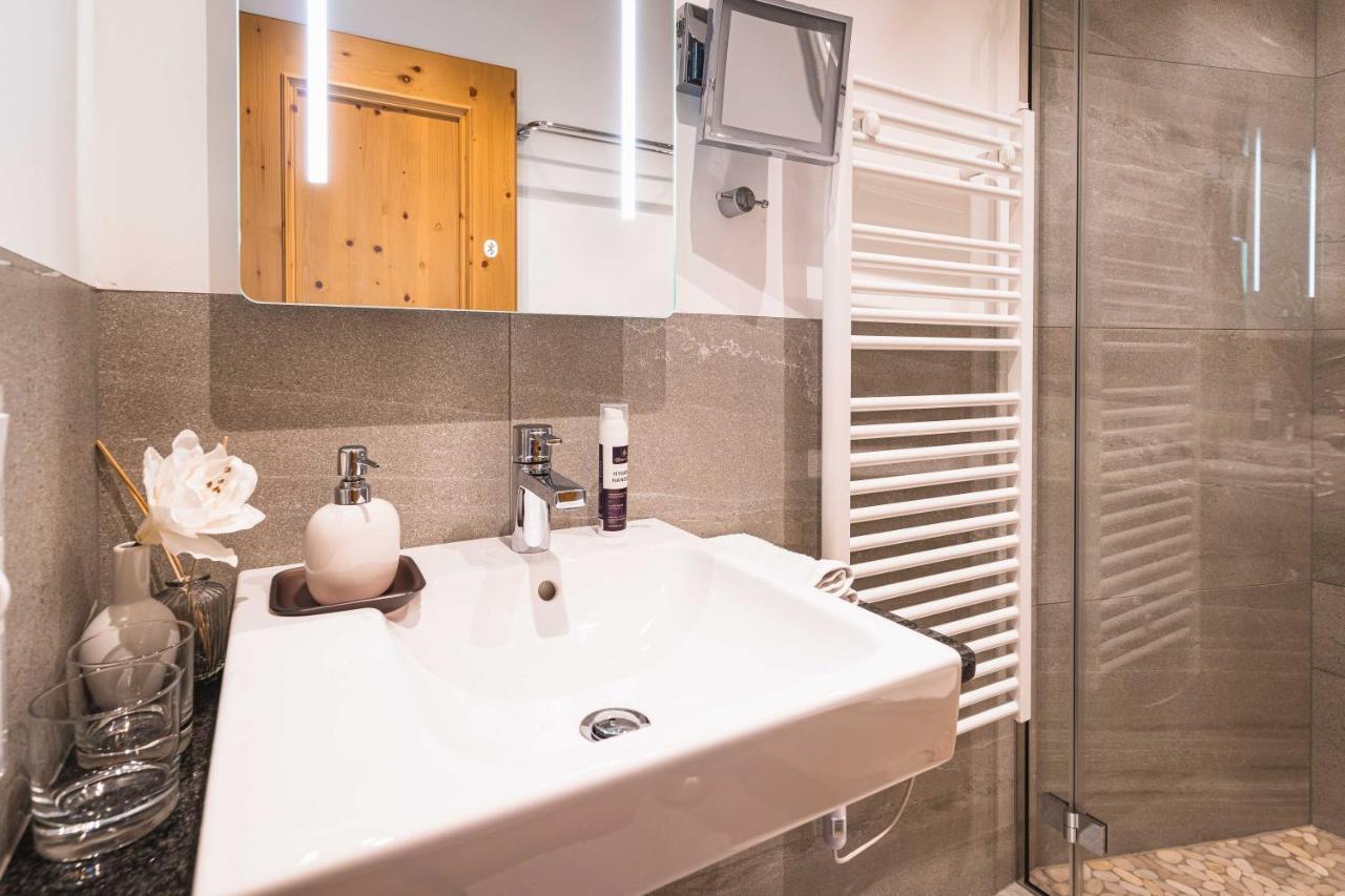 צל-אם-זי Chalet Crown Of The Alps By We Rent מראה חיצוני תמונה